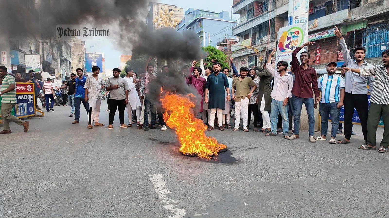 রাজশাহী সিটি কলেজ ছাত্রদলের কমিটি ঘিরে বিক্ষোভ, দুই পক্ষের হাতাহাতি