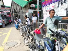 জ্বালানির দামে দূরপাল্লার বাসে বাড়তি ভাড়া, আয় কমেছে রাইড শেয়ার চালকদের