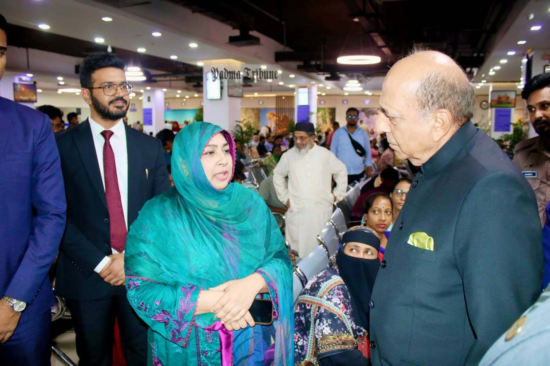 ভারভারতীয় ভিসা কেন্দ্রে হাইকমিশনার দীনেশ ত্রিবেদী। ছবি: ইন্ডিয়া টুডে